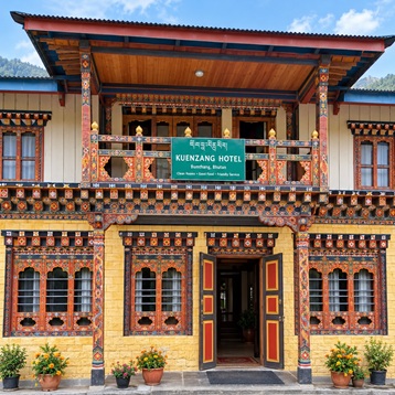 Kuenzang Hotel & Bar